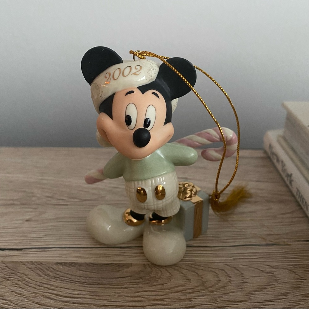 Lenox Collections Mickey’s Holiday Surpise Ornament